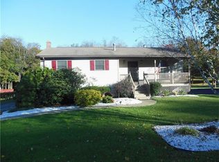 128 W McQuistion Rd, Butler, PA 16001