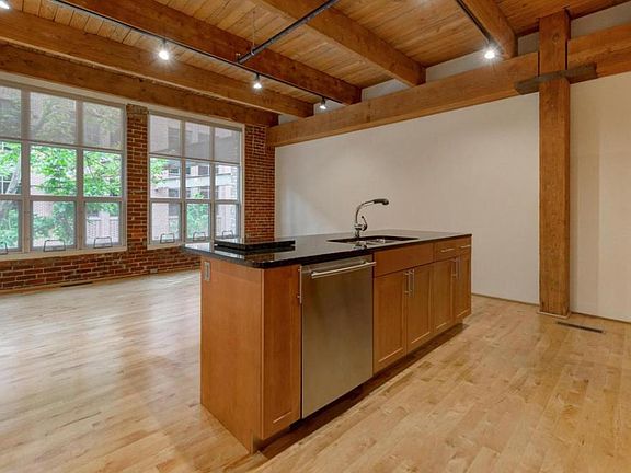 4th image of 448 W Nationwide Blvd APT 218