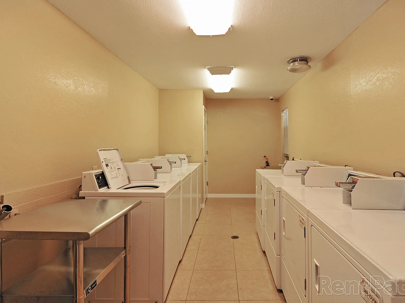 Windwood Apartments — Photo 2