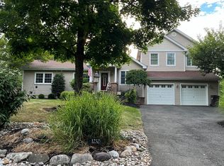 1232 Stump Rd, Chalfont, PA 18914