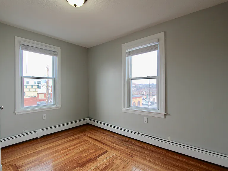 150 Acorn St — Photo 10