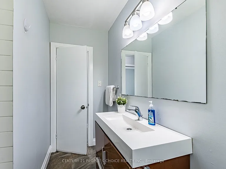 39 Meadowland Dr — Photo 22