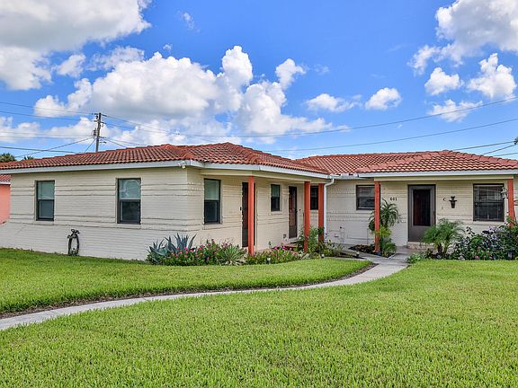 2nd image of 601 Robin Rd #A