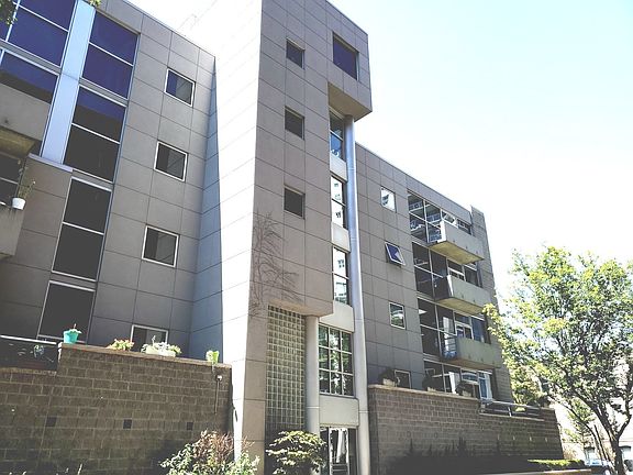 2nd image of 939 W Huron St Unit 408