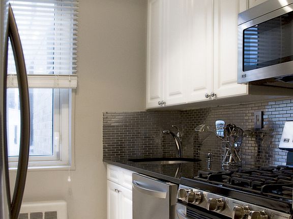 4th image of 212 E 47th St APT 11B