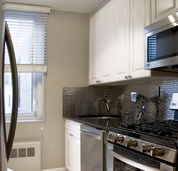 212 E 47th St #11B — Photo 5
