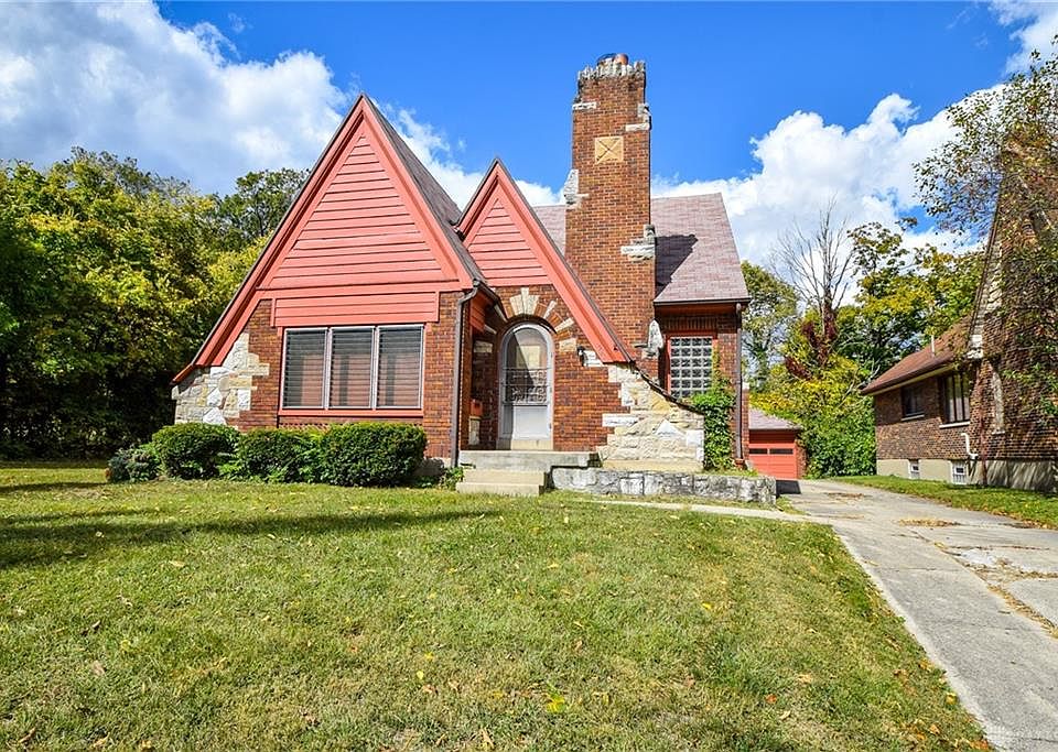 1st image of 257 E Melford Ave