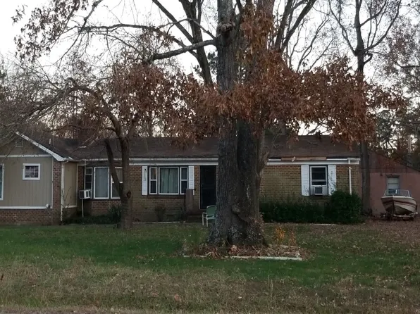 1116 Old Williamsburg Rd, Yorktown, VA 23690