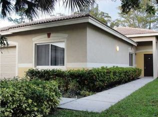 260 Crestwood Cir APT 106, Royal Palm Beach, FL 33411