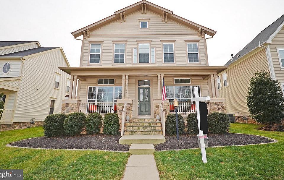 Beautiful Single Family in the Heart of Brambleton