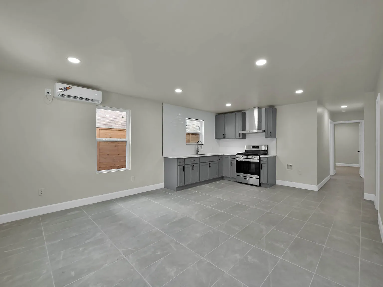 2 bed, 764 sqft, $1,600 — Photo 4