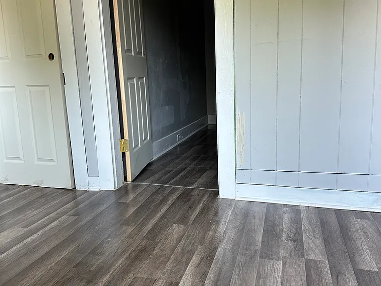 1253 Thomas St — Photo 10