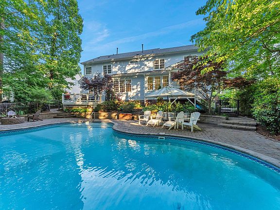 2nd image of 205 Arden Crest Ct