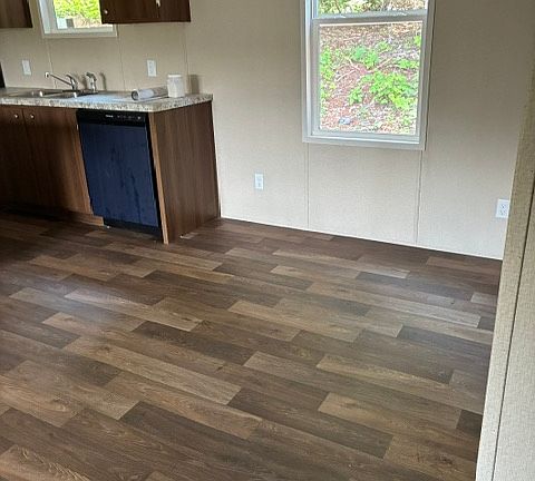 2nd image of 135 Lake Forest Dr