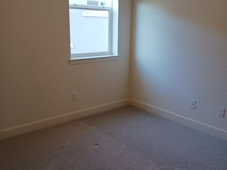 SE bedroom