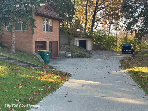 537 Sharon Dr, Flushing, MI 48433