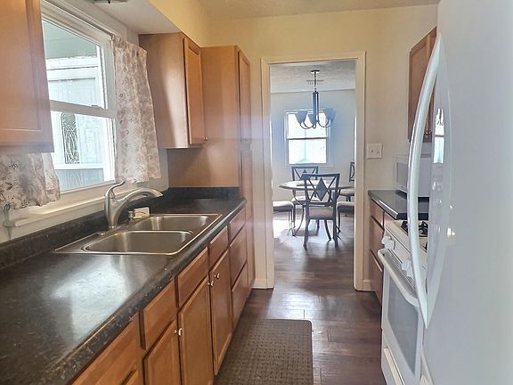 3rd image of 2509 N Janney Ave