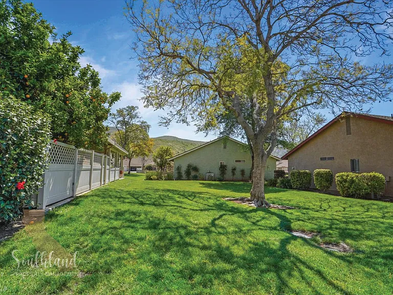 40002 Village 40 — Photo 14