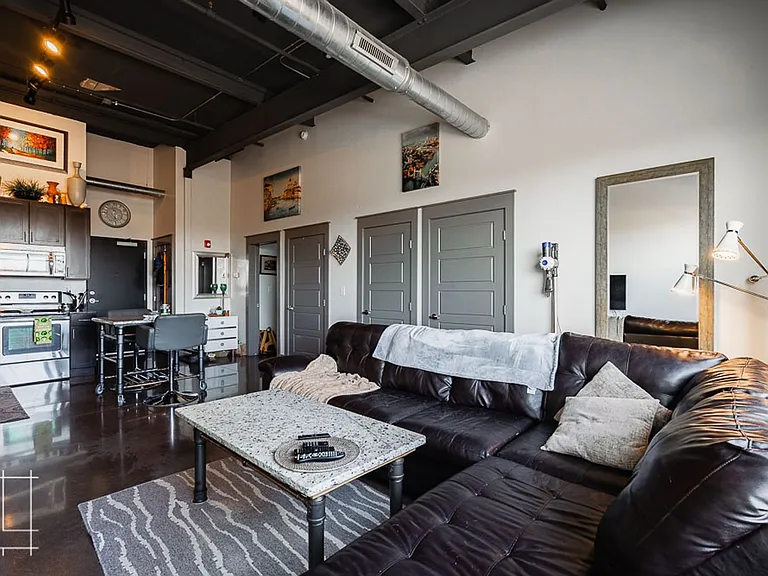 Wonder Bread Lofts — Photo 113