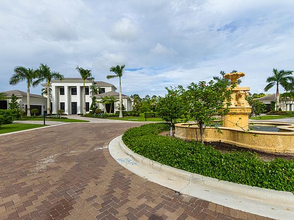 Home For Sale In Old Palm Golf Club