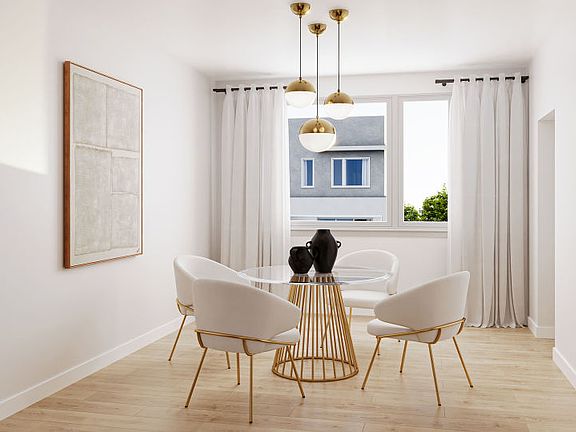 Cafe nook just off the kitchen