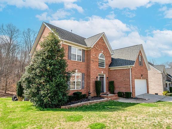 2nd image of 240 Winter Flake Dr