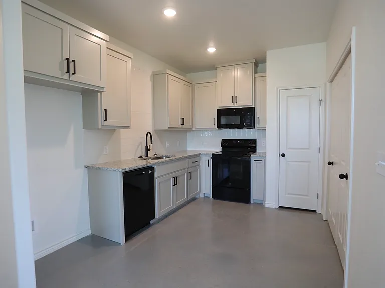 4119 Long Creek Ln #B — Photo 7