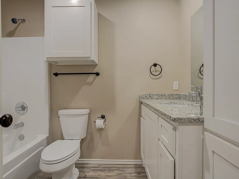 1009 Preston Trl #B — Photo 22