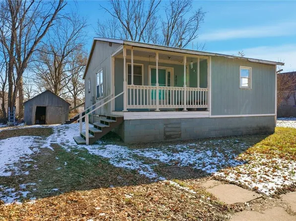 207 N Bissell St, Orrick, MO 64077