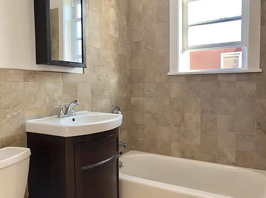 Rented by Astoria Realty | media 15