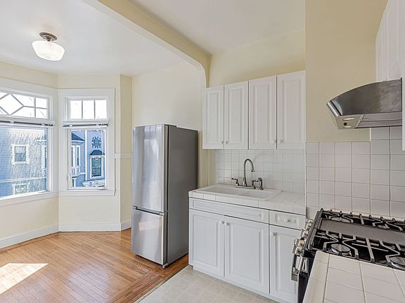 4th image of 105 Richland Ave APT 3