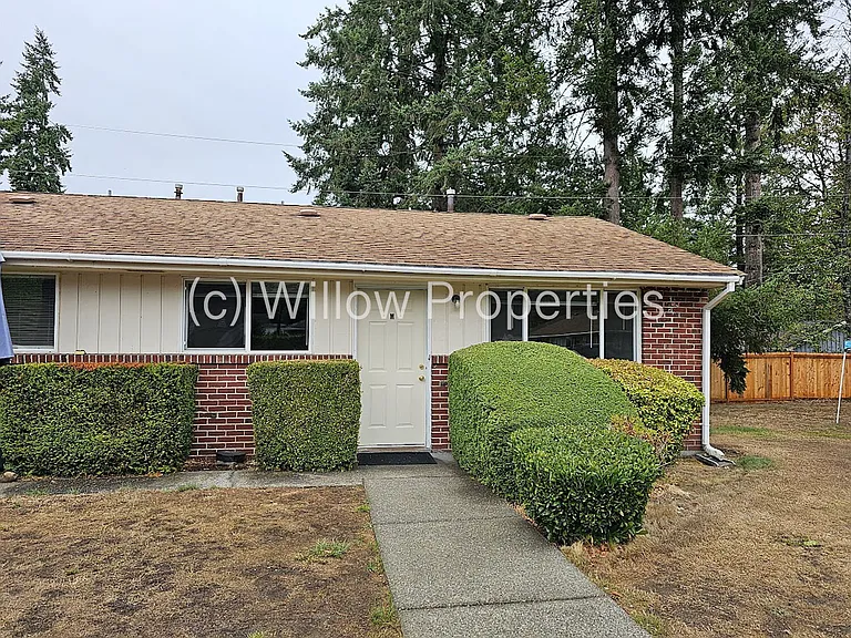 9205 Hipkins Rd SW #M — Photo 1
