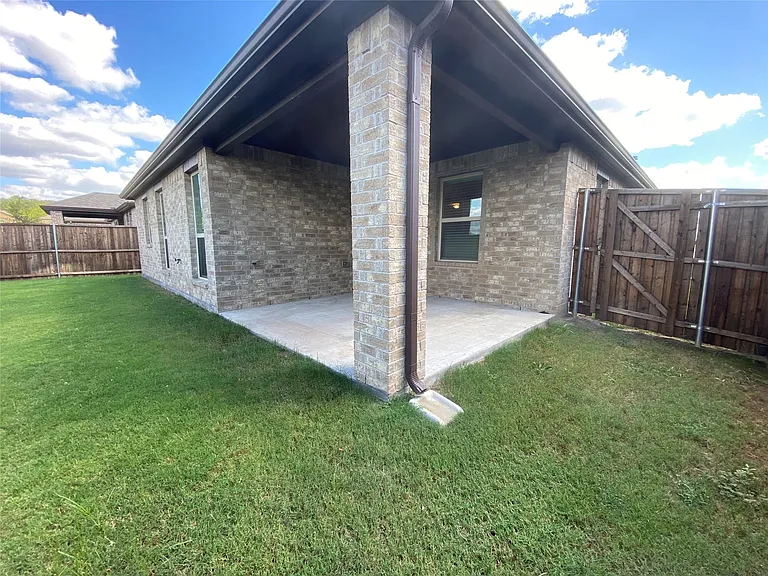 1205 Parker Dr — Photo 23