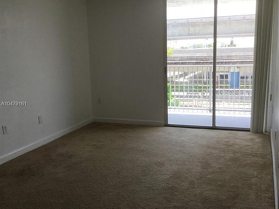 4th image of 850 N Miami Ave APT 406