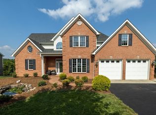 176 Fairfield Dr, Staunton, VA 24401