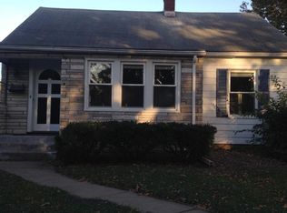 2633 Wilkes Ave, Davenport, IA 52804