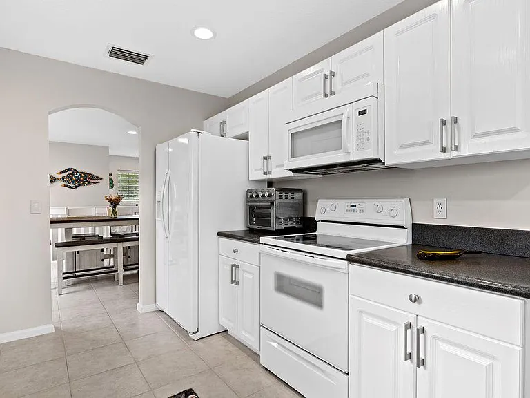 8050 Aberdeen Dr #202 — Photo 22