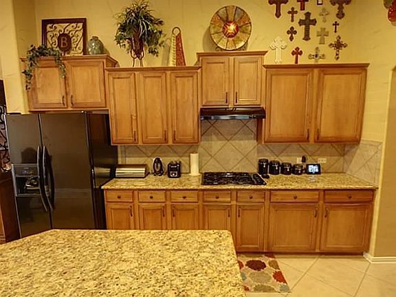 3rd image of 2806 Truman Dr