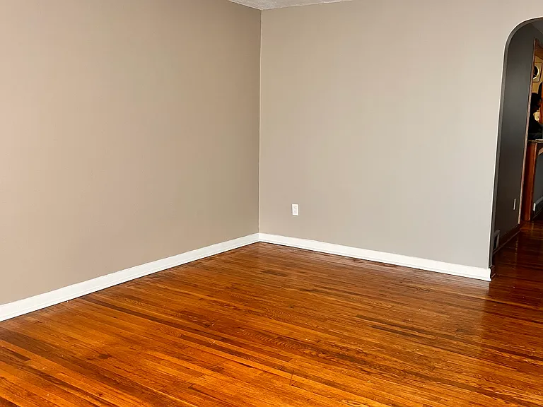 7565 Malvern Ave — Photo 24
