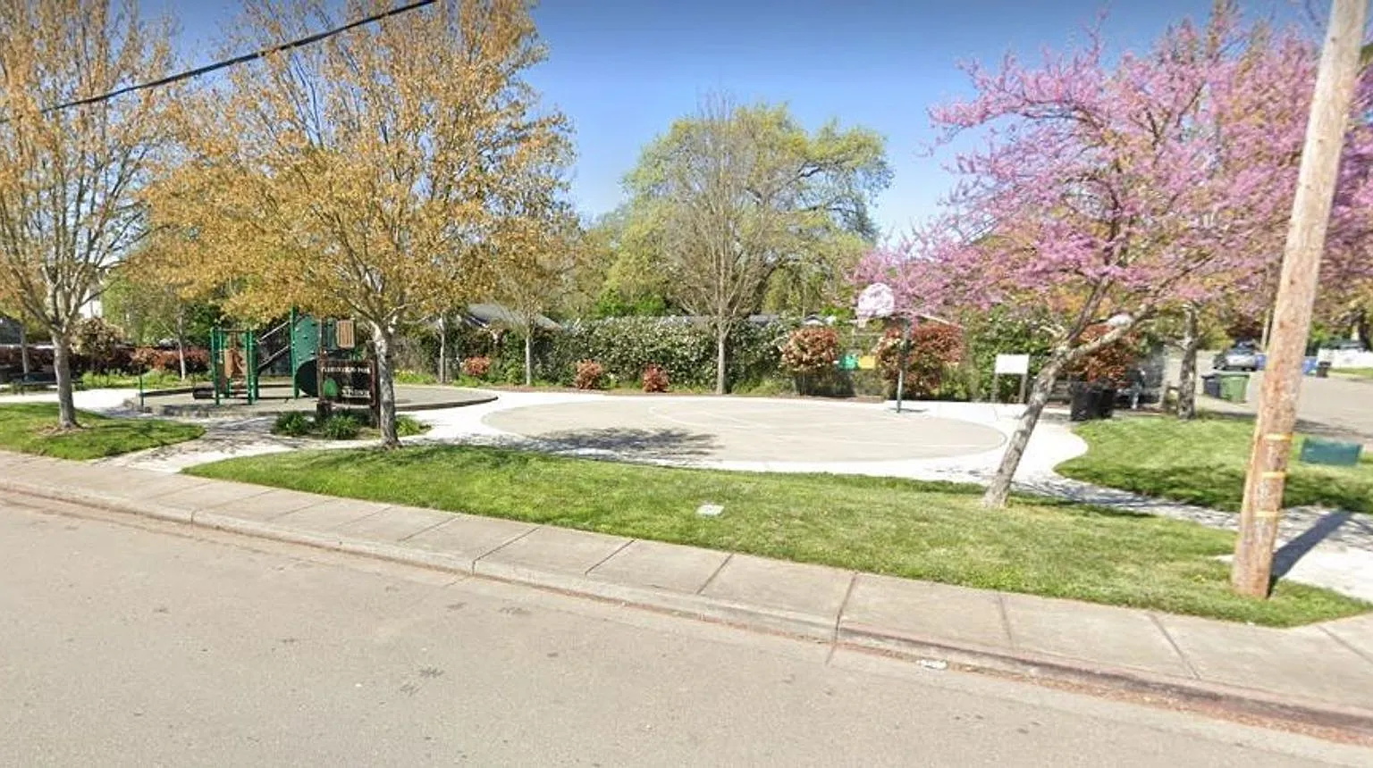 8686 Franklin Street — Photo 1