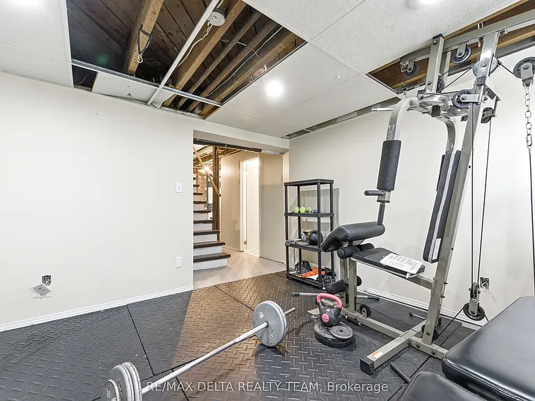 703 Front St N — Photo 15