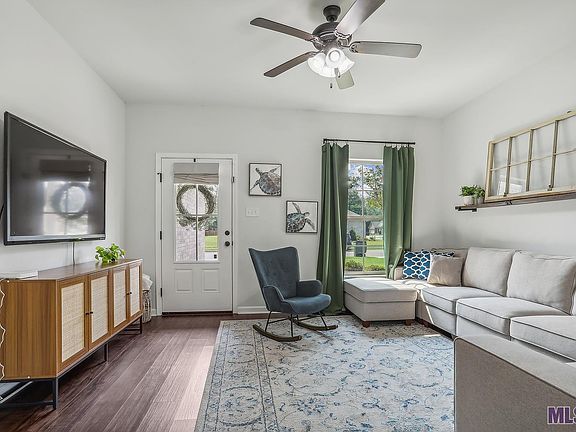 4th image of 18040 Terraceside Dr