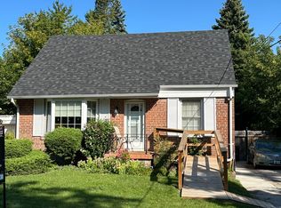 18 Pleasant Ave, Toronto, ON M2M1L9