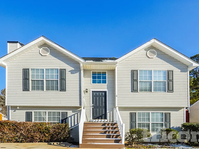 3303 Homeward Trl — Photo 1