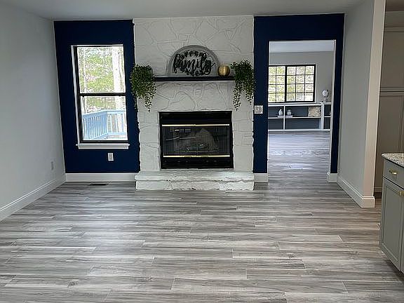 5th image of 337 Lakeview Dr