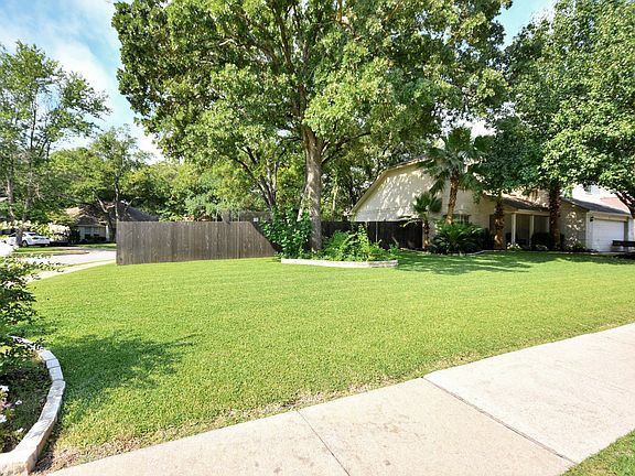 3rd image of 2827 Little Elm Trl