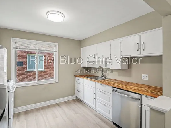 9481 Reading Rd APT 5, Cincinnati, OH 45215