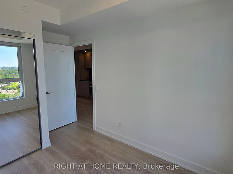60 Central Park Dr #1707 — Photo 39