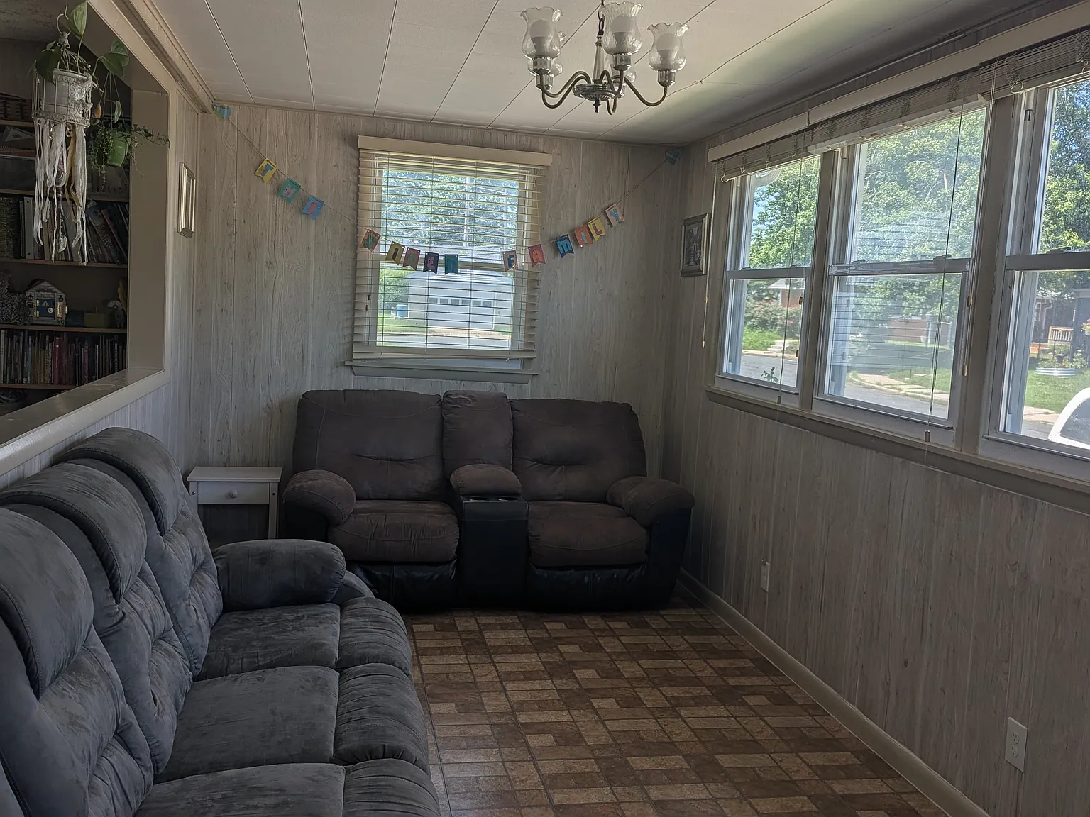 4 bed, 1152 sqft, $2,200 — Photo 4