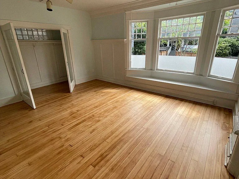 1903 10th Ave W #5 — Photo 2